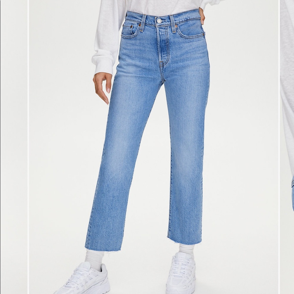 Levi’s Wedgie Fit Medium Wash Denim Jeans Raw Edge